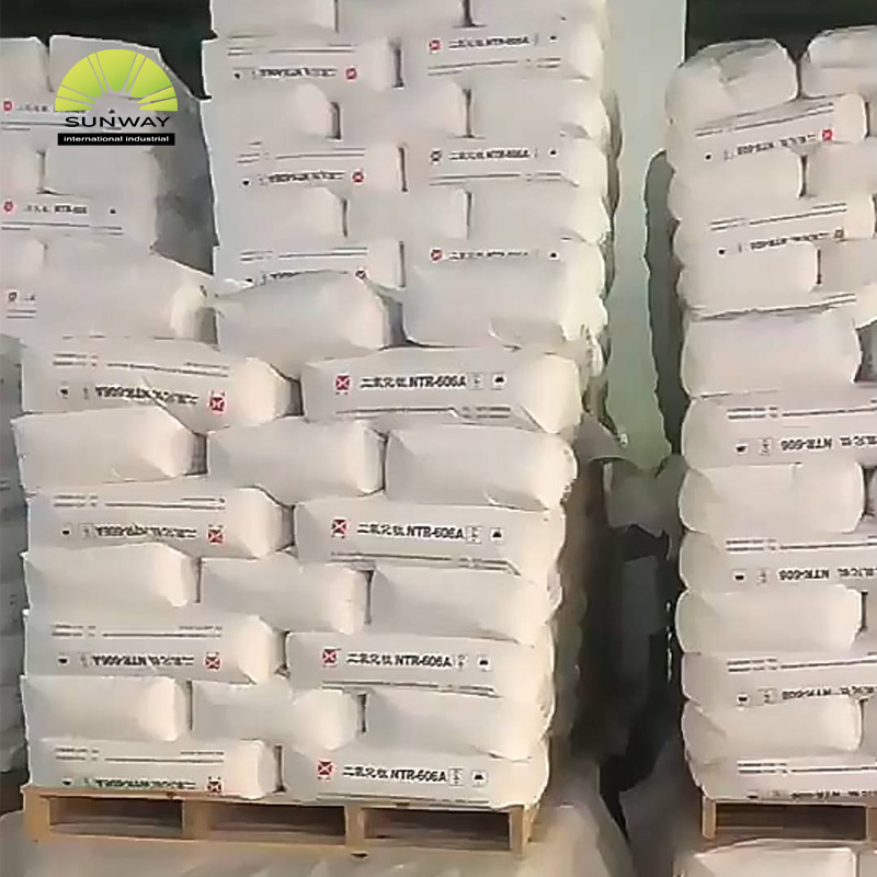 Dioxyde de titane de haute qualité, prix de gros professionnel directement du fabricant. Dioxyde de titane R248 TiO2 à 97 % de chloration.